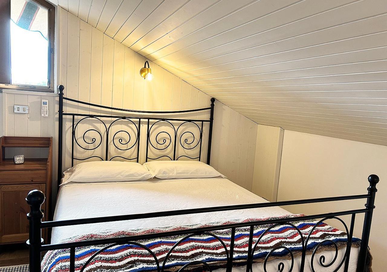 La Mansardina Apartment Venegono Superiore ภายนอก รูปภาพ